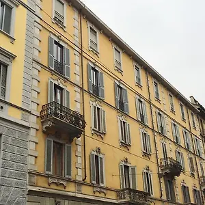 Arno , Milán Italia